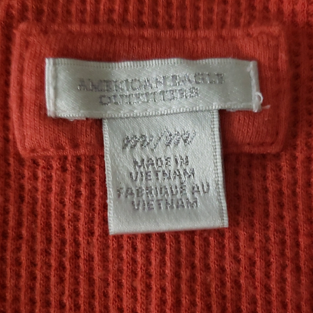 American Eagle Outfitters - Picture 2 of 6